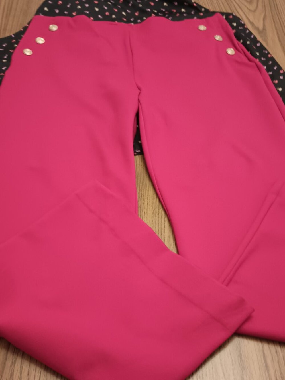 Chico's Size 14 (2.5) Red Wide Leg Flared Pull-on Pants (EUC)